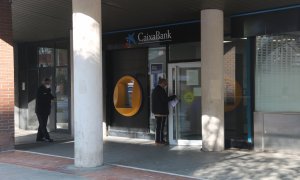 Imagen de una oficina de Caixabank. - ACN