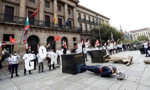 12/10/2020 Momento en el que se derribó la estatua de Felipe VI