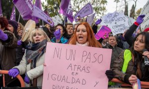 Imagen de archivo de una manifestación frente al Parlamento andaluz. EFE