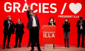 14/02/2021.- El candidato a la presidencia de la Generalitat por el PSC, Salvador Illa, celebra los resultados electorales hoy domingo en la sede del Partido Socialista en Barcelona. El PSC ha ganado, en votos, las elecciones en Cataluña. EFE/Toni Albir