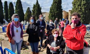 Pérez Garijo asiste al inicio de la primera exhumación de víctimas del franquismo en el cementerio de Alicante.