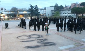 Concentració feminista pel 8-M al campus de la UAB.