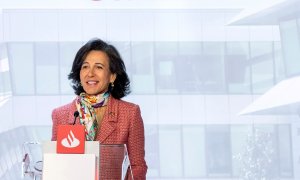 La presidenta del Banco Santander, Ana Botín, interviene en la junta de accionistas celebrada en el Centro de Formación El Solaruco de la Ciudad Grupo Santander, sede del banco en Madrid. EFE/ Banco Santander