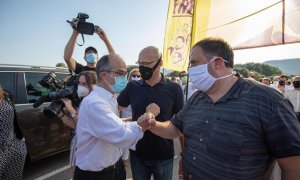 Fotografía de archivo del exvicepresidente de la Generalitat y condenado por el 1-O, Oriol Junqueras, junto a los exconsellers y también condenados Raúl Romeva y Jordi Turull.