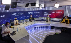 Los candidatos antes del inicio del debate en la Cadena Ser.