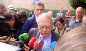 Jordi Pujol a la sortida del Tanatori de les Corts el 7 d'octubre del 2018.