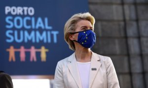 La presidenta de la Comisión Europea, Ursula von der Leyen, en la Cumbre Social Europea en Oporto, Portugal