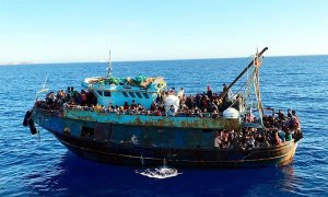 Uno de los barcos que llegaron a Lampedusa el 9 de mayo de 2021.