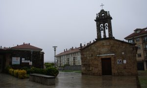 Iglesia de Santa María Magdalena, junto a una escuela infantil en O Milladoiro, en Ames