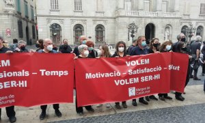 Metges de Catalunya convoca una concentració a la plaça Sant Jaume per exigir més recursos per a l'atenció primària.