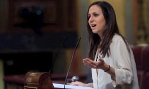 La ministras de Derechos Sociales, Ione Belarra, durante su intervención en el pleno del Congreso que aprueba este jueves de forma definitiva la ley de protección integral a la infancia y la adolescencia frente a la violencia.