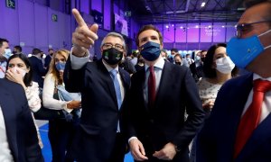 El líder del PP ,Pablo Casado, durante la visita a el pabellón de la Costa del Sol en Fitur-21, a 20 de mayo del 2021, en Madrid, España