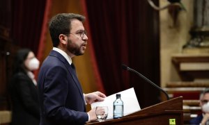 El candidat d'ERC a la investidura, Pere Aragonès, intervenint al Ple del Parlament, de perfil.