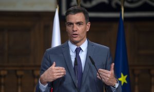 Imagen de archivo del presidente del Gobierno, Pedro Sánchez, hablando ante los medios de comunicación. - EUROPA PRESS