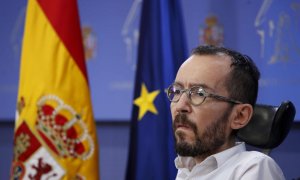 08/06/2021.-El portavoz de Unidas Podemos en el Congreso, Pablo Echenique, da una rueda de prensa tras la reunión de la Junta de Portavoces este martes, en la Cámara Baja. EFE/Javier Lizón