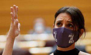 La ministra de Igualdad, Irene Montero, interviene durante la sesión de control al Gobierno celebrada en el Senado, este martes en Madrid.