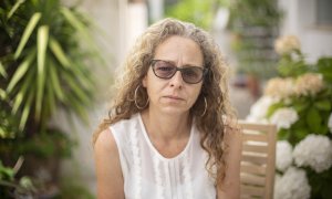 Ester Quintana, este miércoles en Lavapiés, Madrid, donde ha presentado un informe para la prohibición del uso policial de las pelotas de goma que le mutilaron un ojo en 2012.