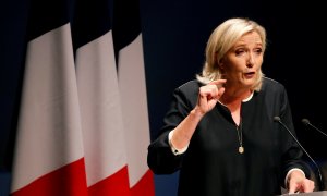 Imagen de archivo de la líder de extrema derecha (RN), Marine Le Pen, dando un discurso, en Frejus (Francia). - REUTERS