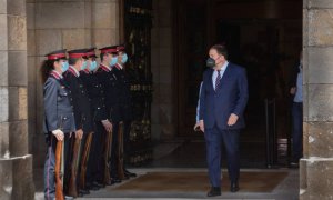 El líder de ERC, Oriol Junqueras, sale del Parlament tras la investidura del candidato de su partido como nuevo presidente de la Generalitat