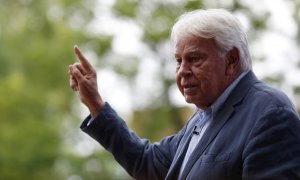 El expresidente del Gobierno Felipe González durante el acto de homenaje a Alfredo Pérez Rubalcaba y entrega del I Premio Rojana este lunes 21 de junio de 2021 en Madrid.