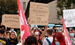 Protesta en contra de la pujada del preu de la llum.