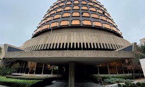 Fachada y entrada al edificio del Tribunal Constitucional de España, en Madrid a 29 de noviembre de 2019.