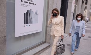 La ex secretaria general del PP y ex ministra María Dolores de Cospedal a su salida del Congreso de los Diputados tras comparecer en la Comisión de Investigación relativa a la ‘Operación ‘Kitchen’, el pasado 2 de junio de 2021.