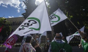 Empleados públicos protestan contra su situación laboral.