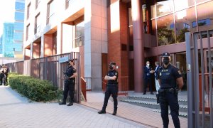 L'entrada de la seu del Tribunal de Comptes al carrer Torrelaguna de Madrid.