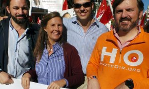 Santiago Abascal, líder de Vox, Leonor Tamayo, presidenta de Profesionales por la Ética, Enrique Jaureguízar, presidente de Médicos por la Vida, e Ignacio Arsuaga, creador de Hazte Oír, en la Marcha por la Vida de 2015. – HO