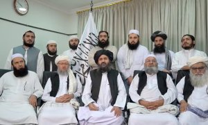 16/08/2021Mullah Baradar Akhund junto a un grupo de hombres grabando una declaración