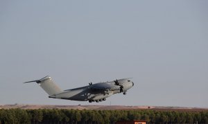 Uno de los tres aviones de repatriación enviados por España a Afganistán está ya en Kabul para evacuar desde el aeropuerto de la ciudad a un primer grupo de españoles y de colaboradores afganos.