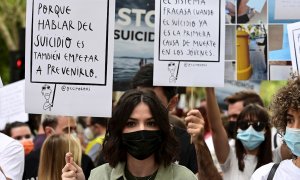 Cientos de personas reclaman al Gobierno un plan de prevención del suicidio