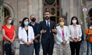 El conseller de Empresa y Trabajo de la Generalitat, Roger Torrent, interviene a su salida del Tribunal Superior de Justicia de Cataluña donde ha acudido para declarar por presunta desobediencia.