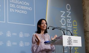 La delegada del Gobierno en la Comunidad de Madrid, María de las Mercedes González durante una rueda de prensa.