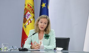 La vicepresidenta primera y ministra de Asuntos Económicos y Transformación Digital, Nadia Calviño, interviene en una rueda de prensa posterior a la reunión del C