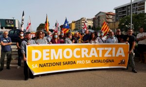 El independentismo se moviliza en apoyo a Puigdemont en l'Alguer (Italia).