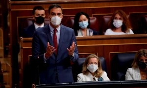 29/09/2021.- El presidente del Gobierno, Pedro Sánchez (i), interviene en la sesión de control al Gobierno este miércoles en el Congreso de los Diputados. EFE/Juan Carlos Hidalgo