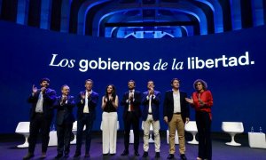 Los presidentes autonómicos del PP, junto a Pablo Casado, hoy en la Convención Nacional celebrada en Valencia.