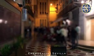 Imagen de uno de los desalojos de discotecas en Sevilla.