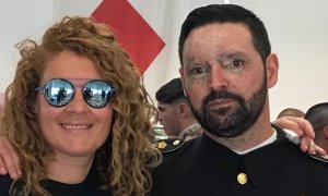 José Manuel Candón, de uniforme y mutilado, junto a su mujer.