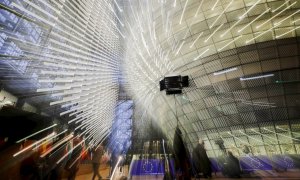 Imagen del vestíbulo de la se del Consejo Europeo, conocido como el Edificio Europa, en Bruselas, durante la reunión de ministros de Defensa de la UE. EFE/EPA/OLIVIER HOSLET