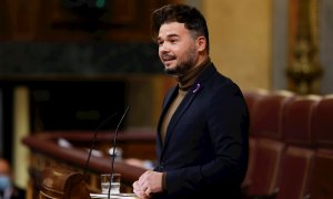 25/11/2021.- El portavoz de ERC, Gabriel Rufián, durante su intervención en el pleno celebrado este jueves en el Congreso. El proyecto de ley de Presupuestos Generales del Estado de 2022 del Gobierno de coalición quedará aprobado este jueves en el Congres