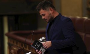 14/12/2021.- El portavoz parlamentario de ERC, Gabriel Rufián, interviene en el pleno del Congreso que se celebra este martes. EFE/ Kiko Huesca