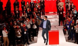 19/12/2021.- El secretario general del PSOE y presidente del Gobierno, Pedro Sánchez, durante la clausura del congreso extraordinario de los socialistas catalanes celebrado este domingo en Barcelona. EFE/Marta Pérez