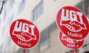 16/12/2021 Varios carteles de UGT en una concentración