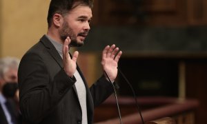 28/12/2021-El portavoz de ERC en el Congreso, Gabriel Rufián, interviene en una sesión plenaria en el Congreso de los Diputados, a 28 de diciembre de 2021, en Madrid.