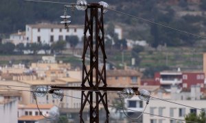 23/12/2021.- Imagen de archivo de una torre eléctrica. EFE/Cati Cladera