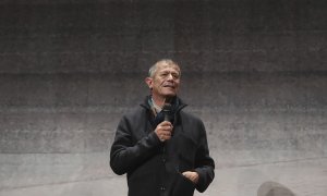 Emmanuel Carrère: "La realidad del mundo del trabajo hoy es sobre todo la precariedad"