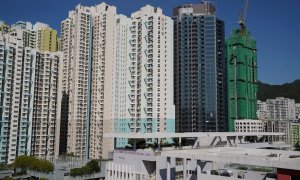 Bloque de edificios residenciales promovido por Evergrande, cuyas viviendas sin vender han sido traspasadas a otra sociedad, en Hong Kong. REUTERS/Lam Yik